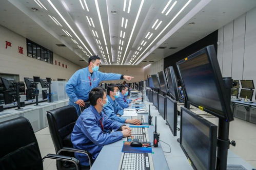 新華全媒+ | 智能巡檢、智慧施工、智控工廠——記者實地探訪5G+工業互聯網應用成效